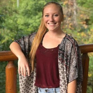 Meet your Posher, Abby